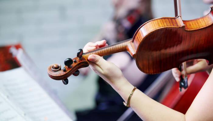 10 Easy to Learn Violins Songs for Beginners (with Video)