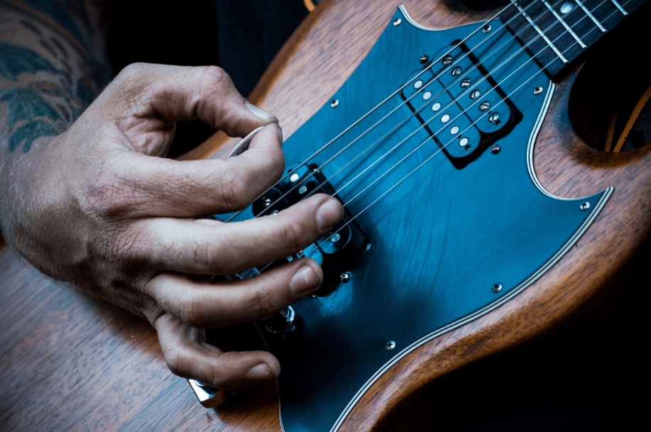 Understand Guitar Picks and the Best 8 of Them