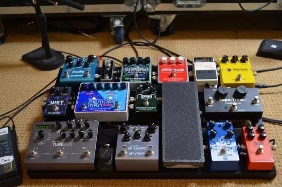 10 Must-Have Guitar Effect Pedals for Every Guitarist