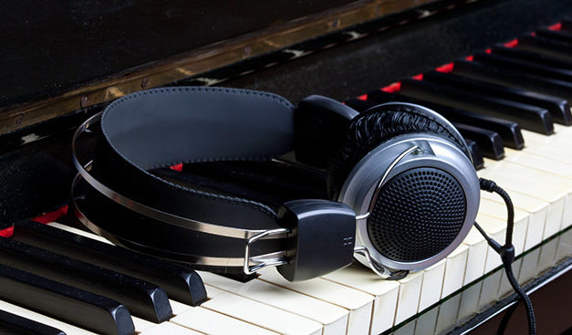 9 Best Headphones for Digital Piano and Keyboard 2024