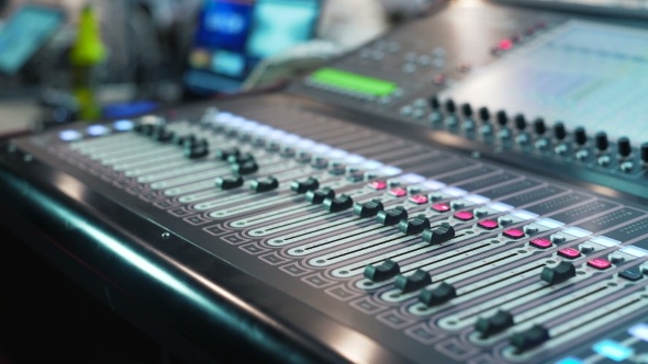 8 Best Audio Mixers That Fit the Budget