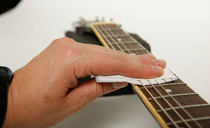 How to Properly Maintain Your Guitar