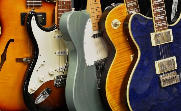 8 Best Electric Guitars for Beginners (Under $500)