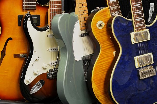 8 Best Electric Guitars for Beginners (Under $500)