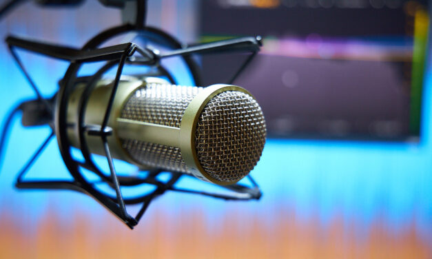 12 Best Podcast Microphones For Every Budget in 2025
