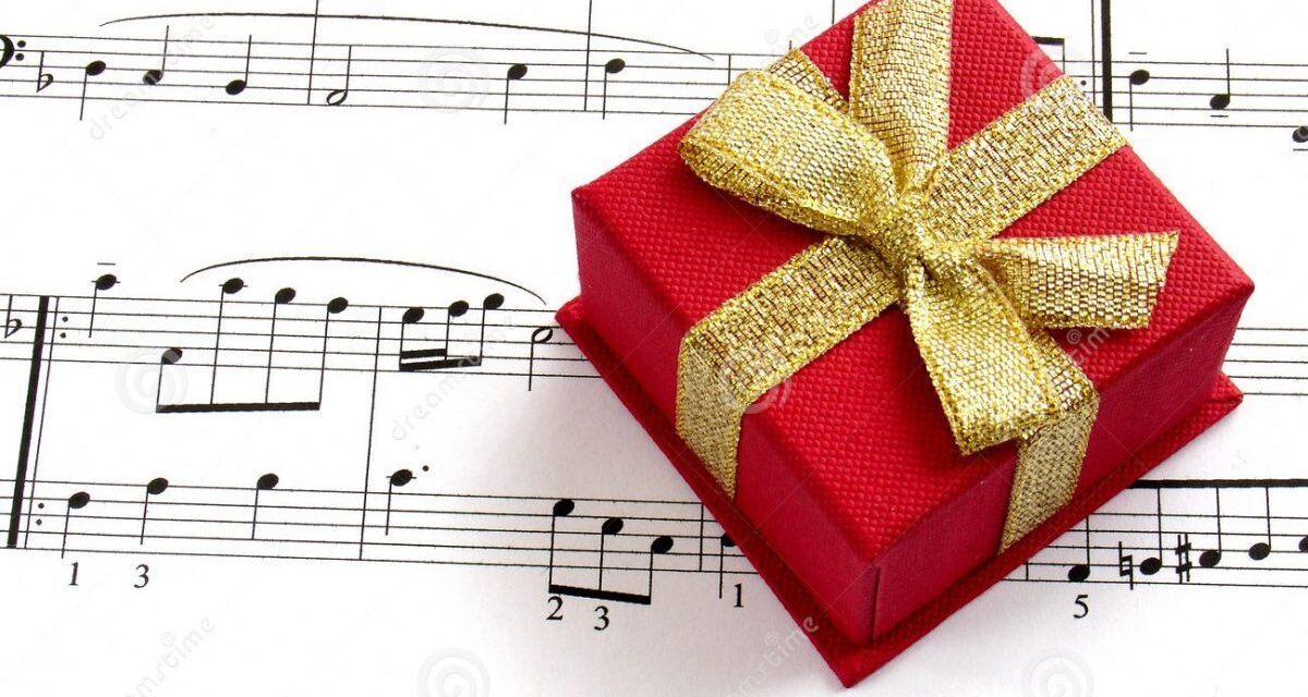 15 Best Gifts for Music Lovers in Your Life