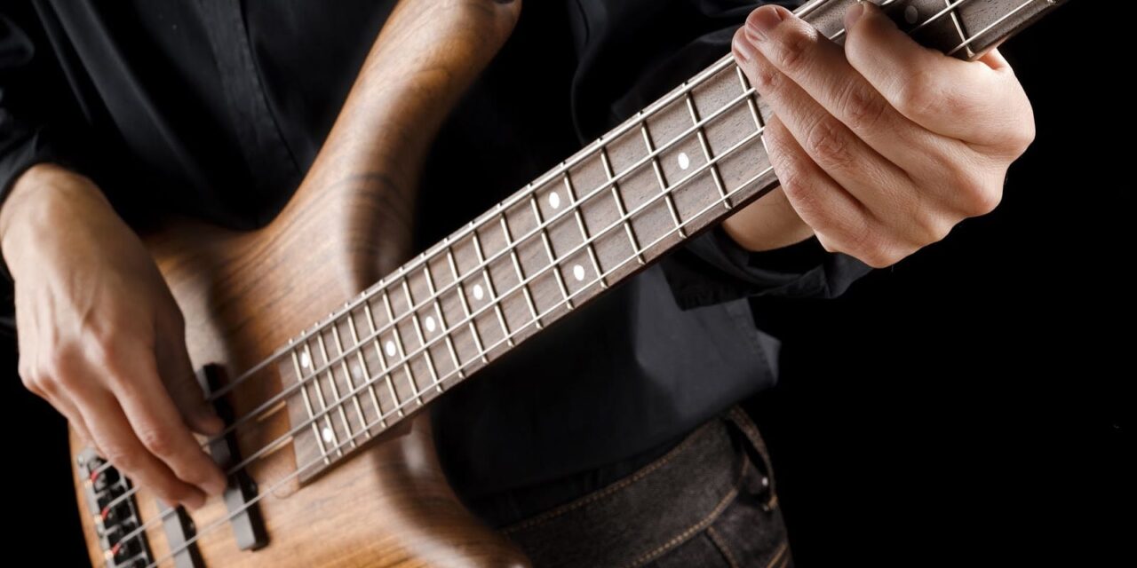 8 Best Bass String Sets for Beginners and Advanced Players 2025